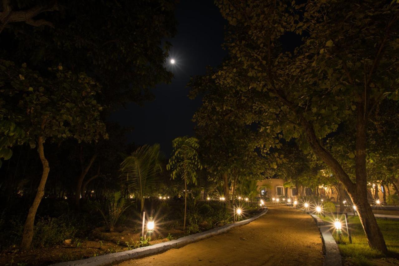 Sterling Padam Pench Khawāsa Exterior foto