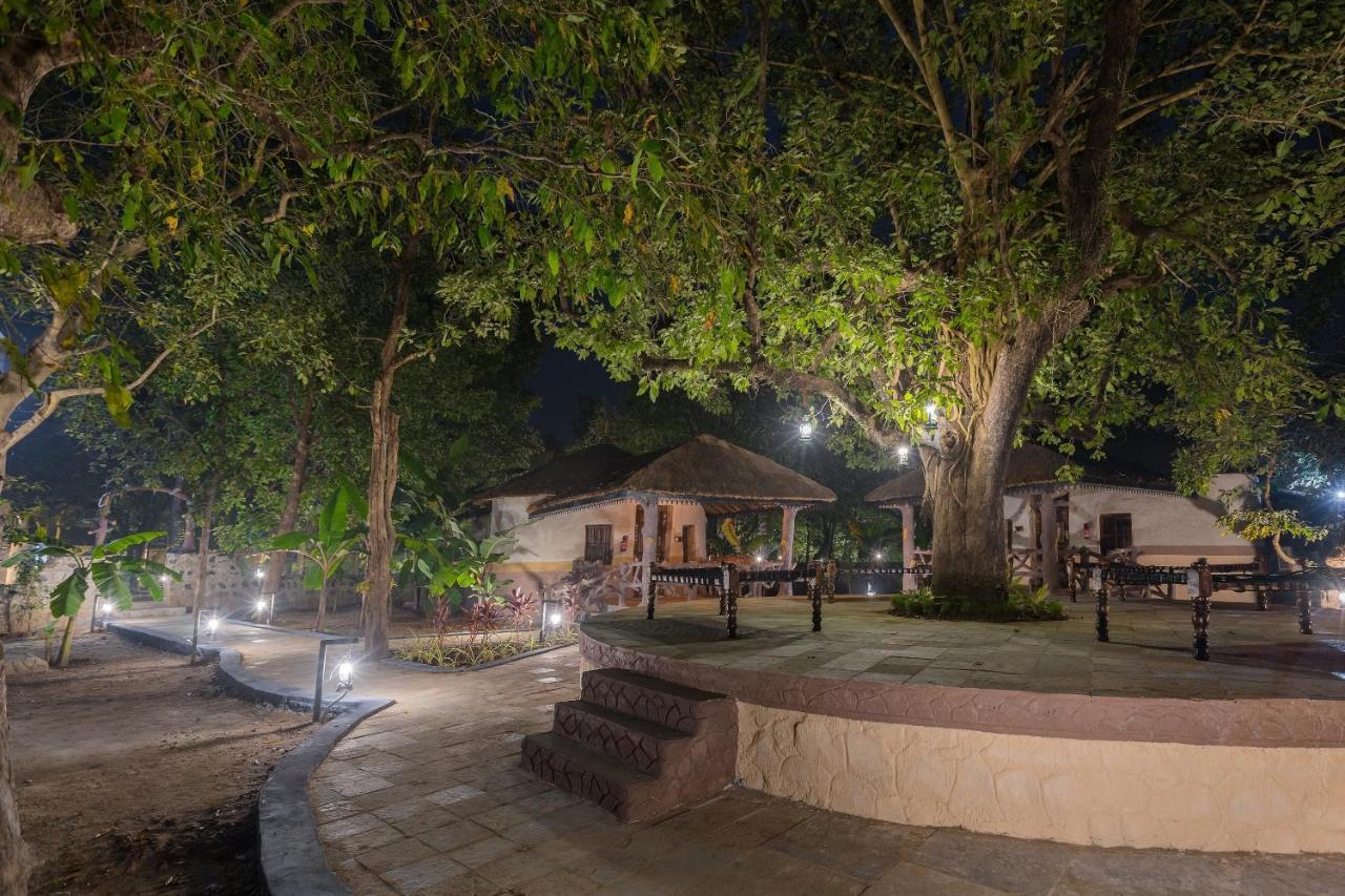 Sterling Padam Pench Khawāsa Exterior foto