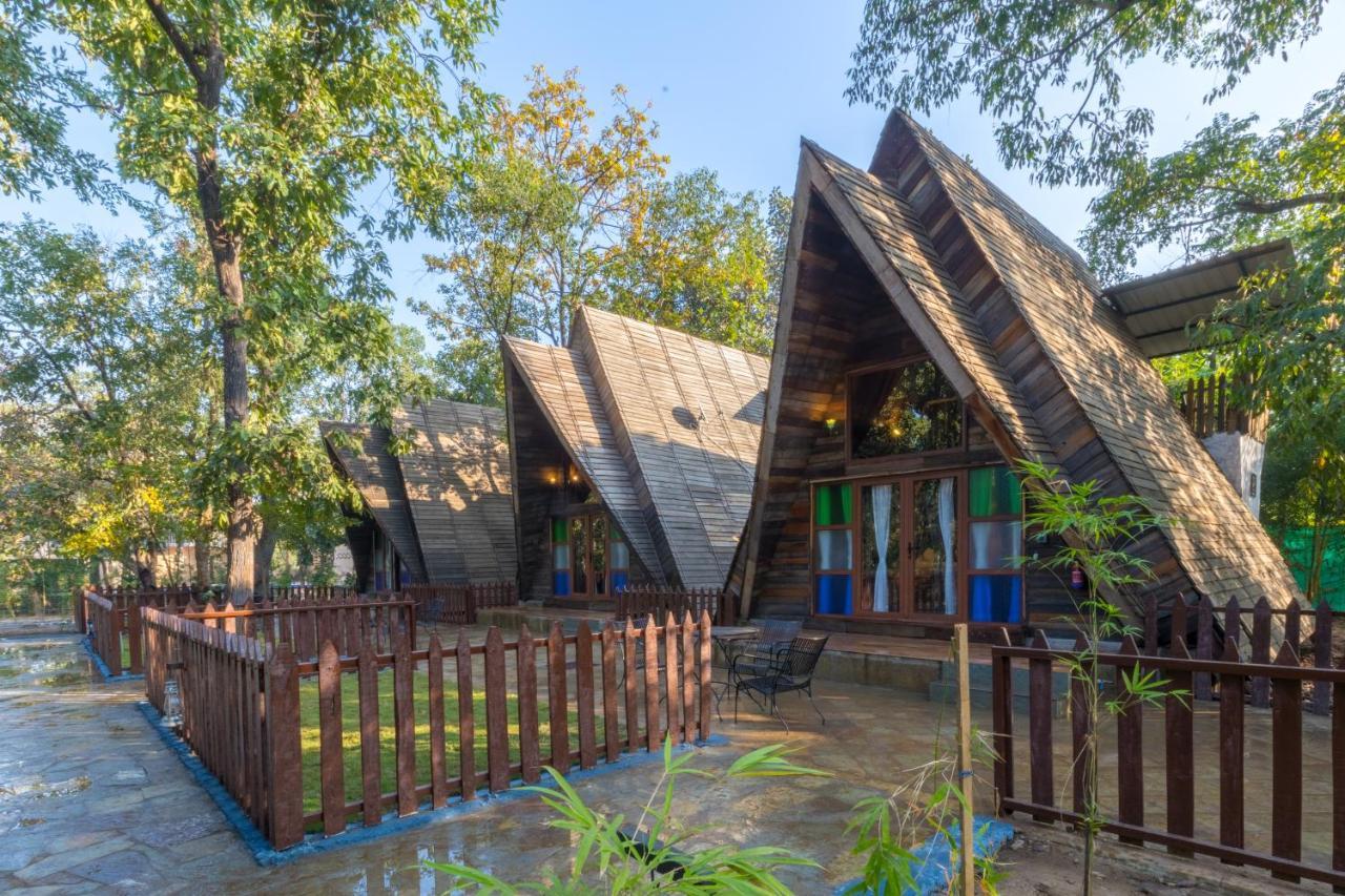 Sterling Padam Pench Khawāsa Exterior foto