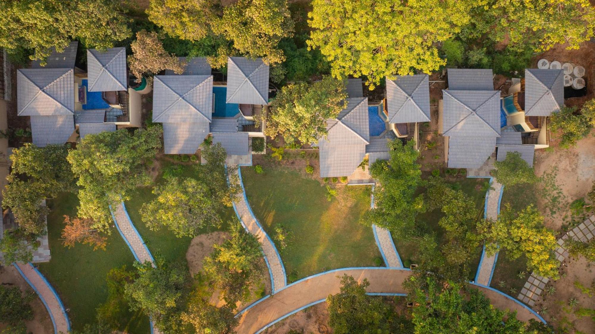 Sterling Padam Pench Khawāsa Exterior foto